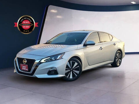 2019 Nissan Altima for sale at LUNA CAR CENTER in San Antonio TX