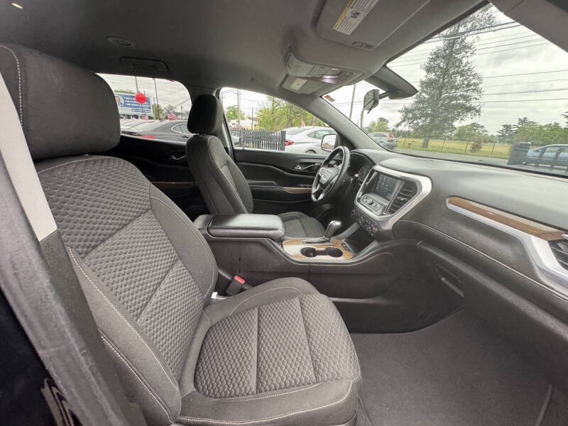 2017 GMC Acadia SLE-1