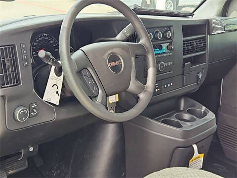 2024 GMC Savana 2500