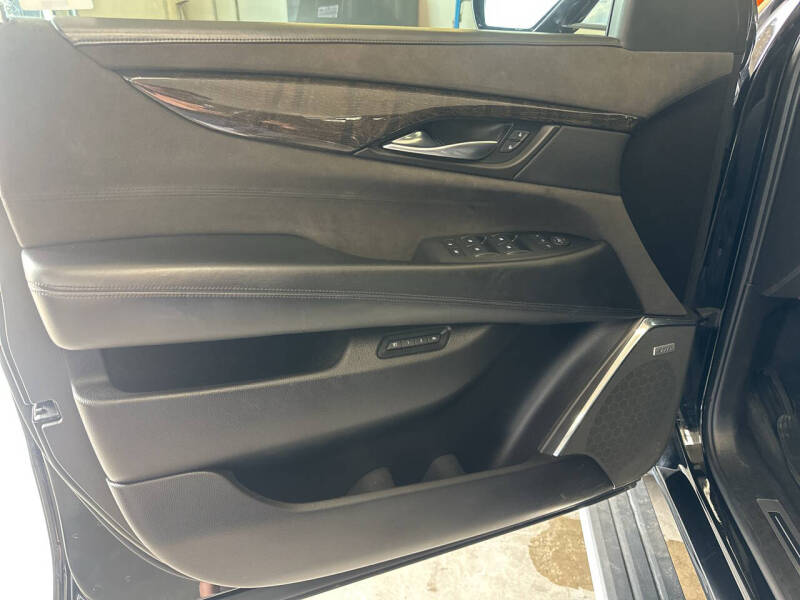 2016 Cadillac Escalade Platinum