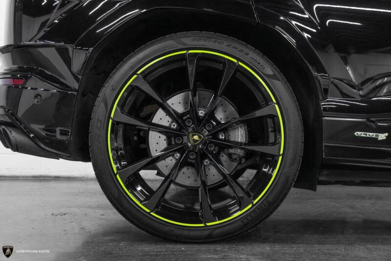 2024 Lamborghini Urus S