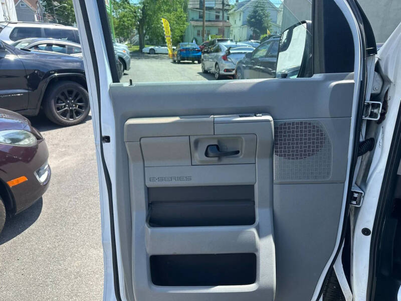 2012 Ford E-Series E-250