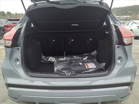 2024 Nissan Kicks SR