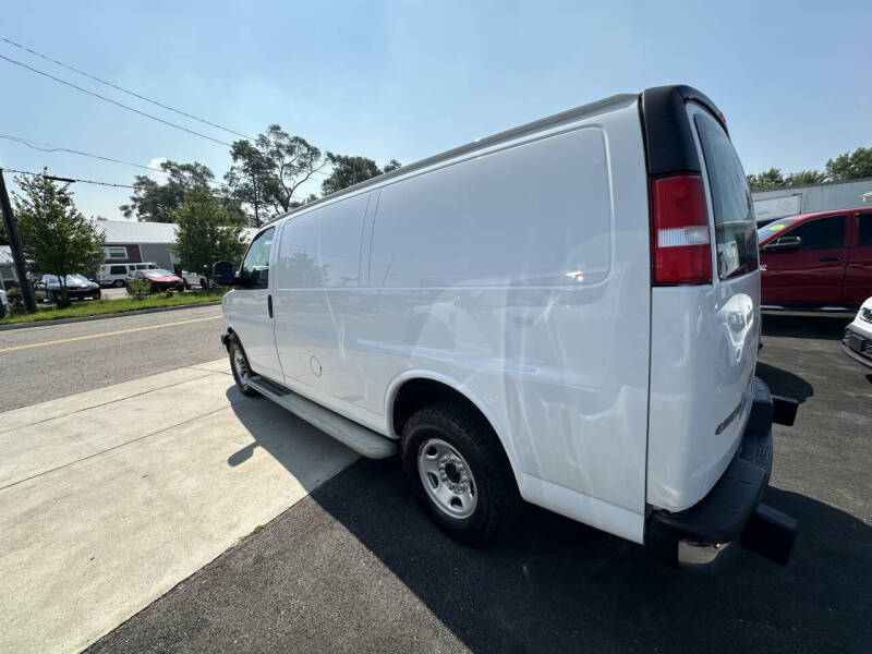 2021 Chevrolet Express 2500