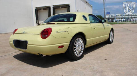 2005 Ford Thunderbird