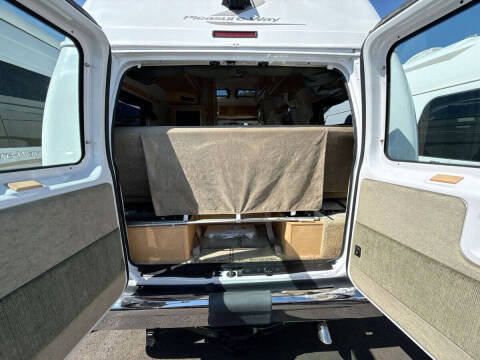 2005 Ford E-Series E-350 SD