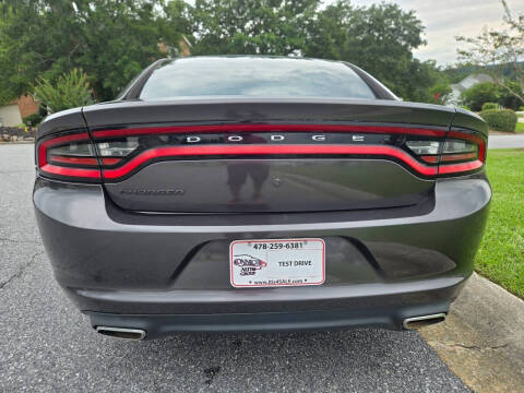 2016 Dodge Charger SE