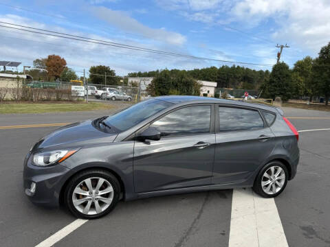 2012 Hyundai Accent SE