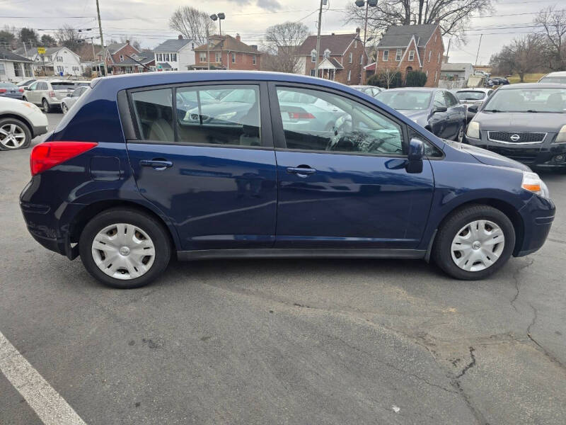 2012 Nissan Versa 1.8 SL