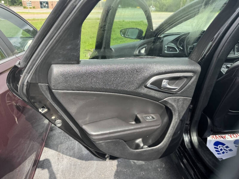 2015 Chrysler 200 C