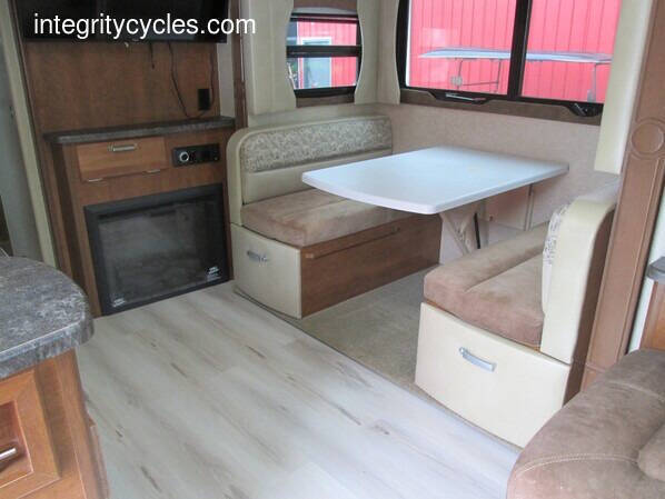 2020 Lance Camper 2465