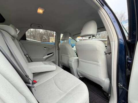 2014 Toyota Prius Five