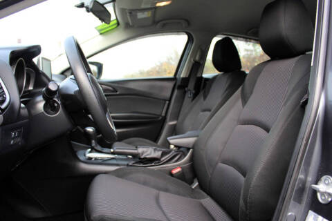 2016 Mazda MAZDA3 i Sport