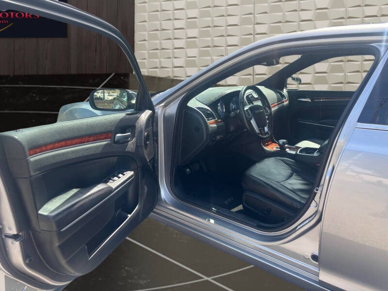 2014 Chrysler 300