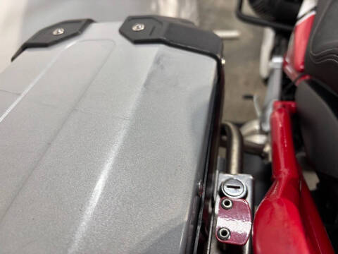 2020 Moto Guzzi V85TT