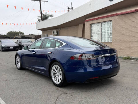 2016 Tesla Model S 90D