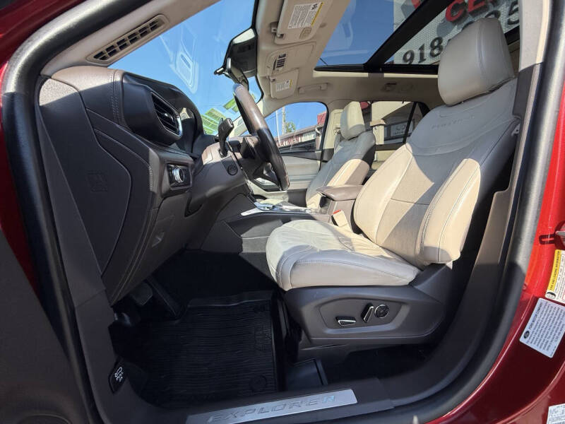 2020 Ford Explorer Platinum