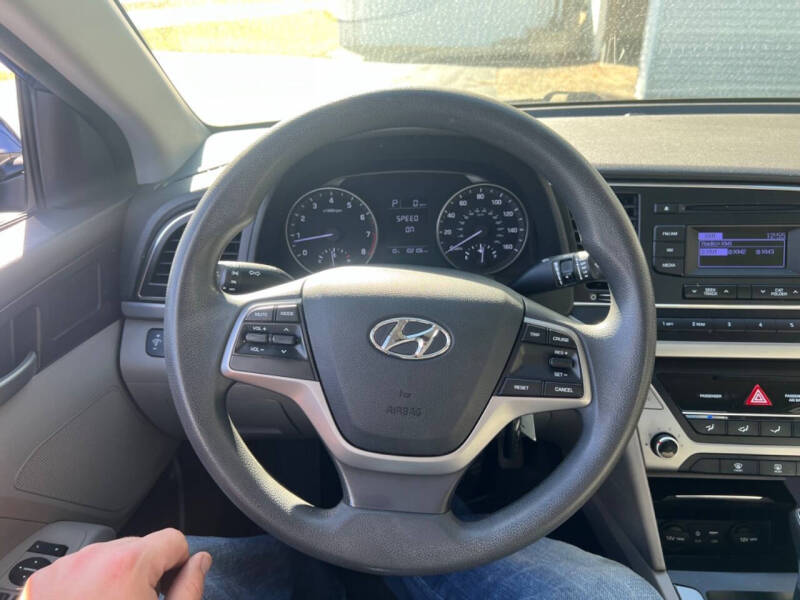 2017 Hyundai Elantra SE