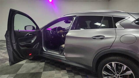 2018 Infiniti QX30 Essential