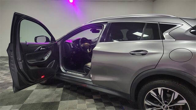 2018 Infiniti QX30 Essential