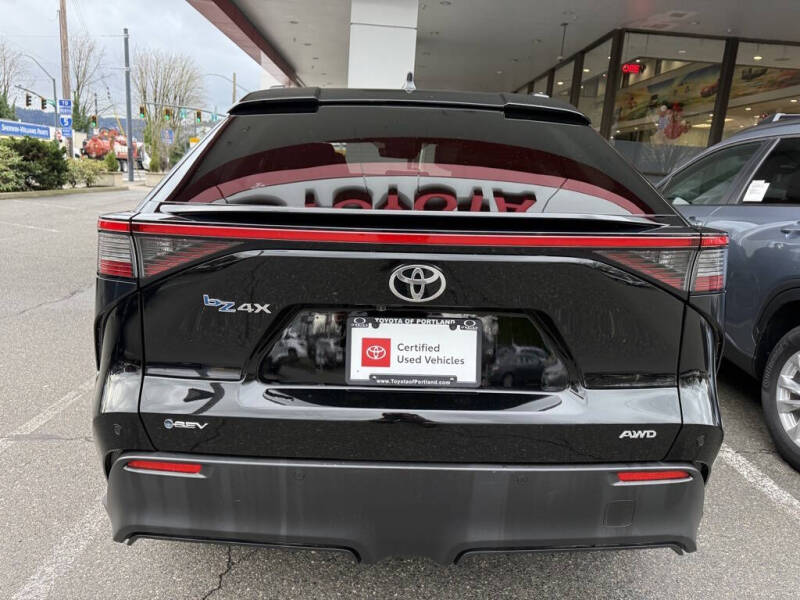 2024 Toyota bZ4X XLE