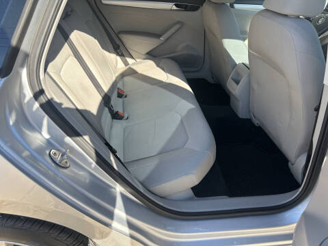 2016 Volkswagen Passat 1.8T S