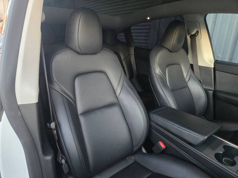 2024 Tesla Model Y Long Range