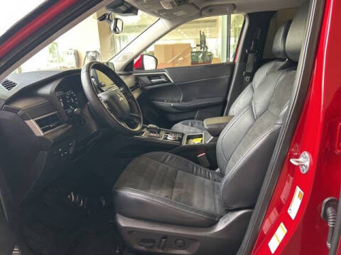 2023 Mitsubishi Outlander PHEV SE