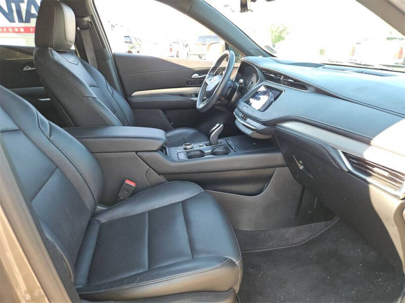 2020 Cadillac XT4 Premium Luxury