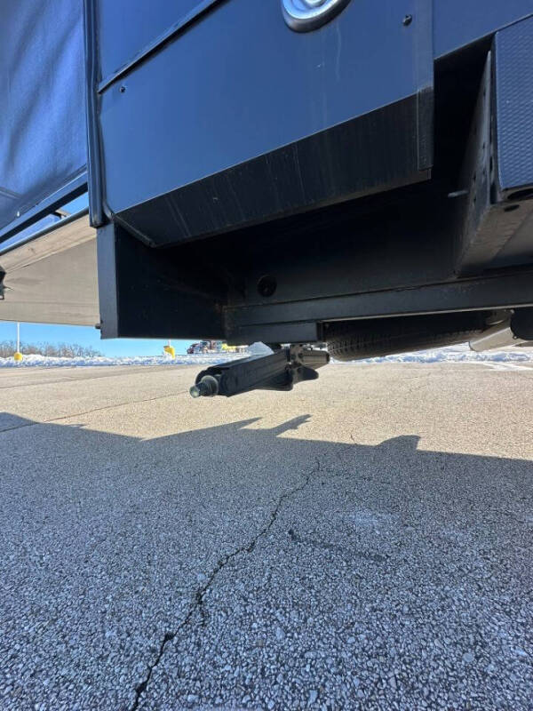 2022 Forest River Vengeance Rogue 26VKS