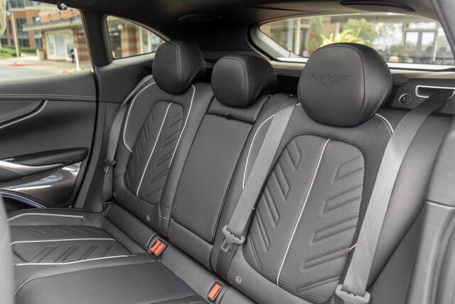 2026 Aston Martin DBX 45