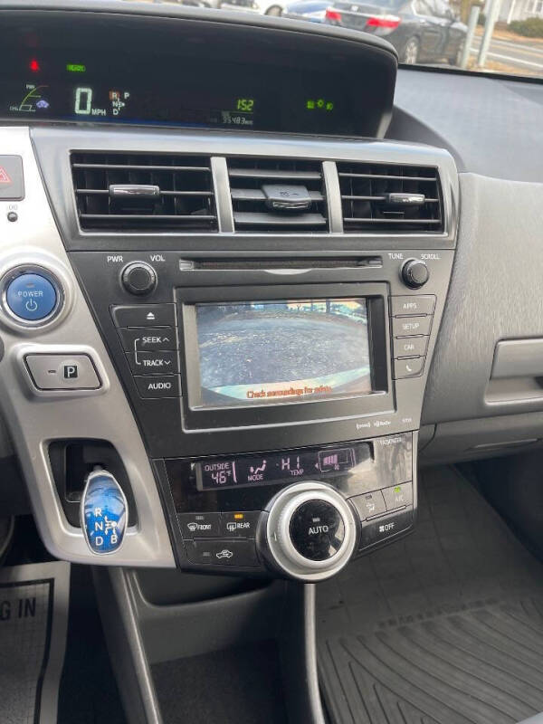 2012 Toyota Prius v Five