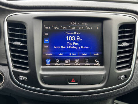 2015 Chrysler 200 Limited