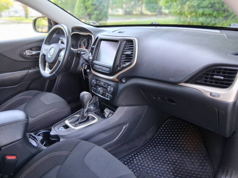 2016 Jeep Cherokee Latitude