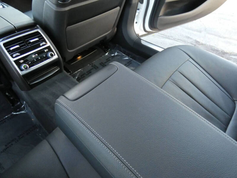 2022 BMW 7 Series 745e xDrive