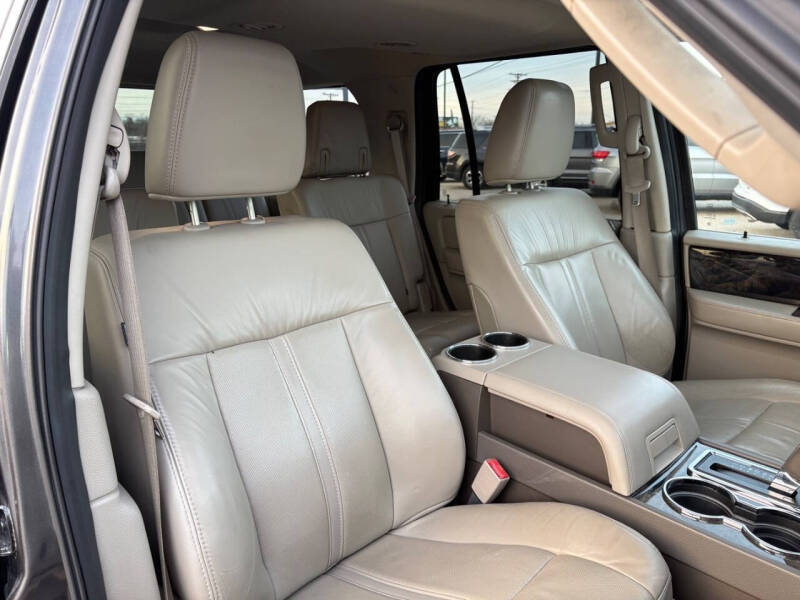 2016 Lincoln Navigator Select