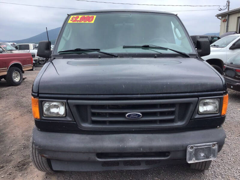 2004 Ford E-Series Wagon