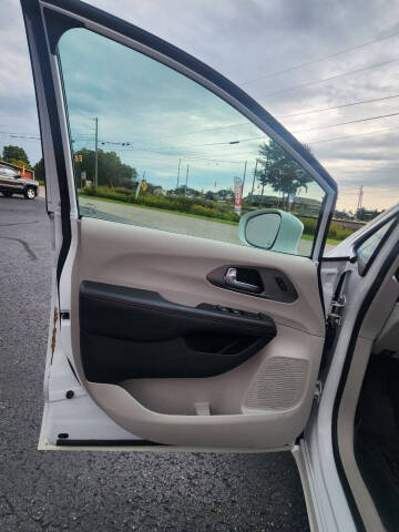 2020 Chrysler Pacifica Touring L Plus