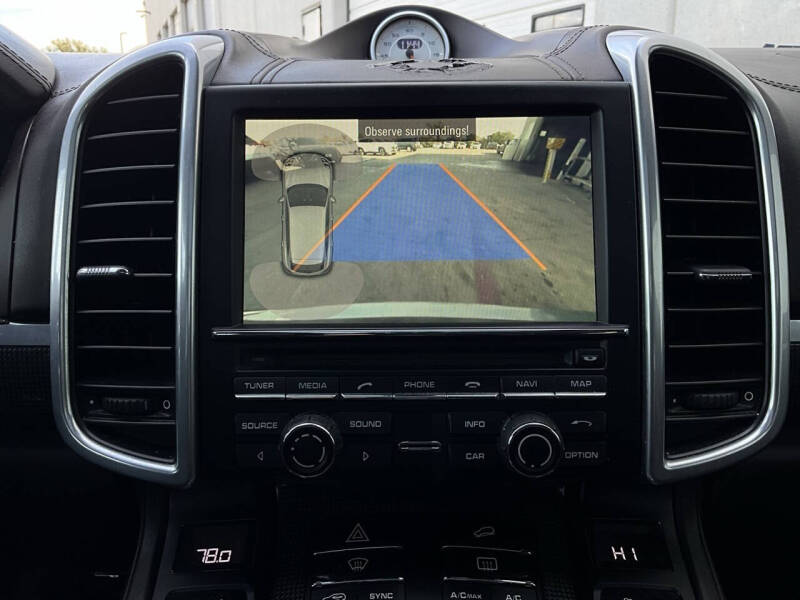 2016 Porsche Cayenne GTS