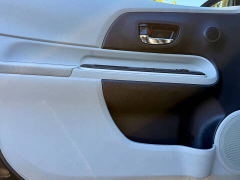 2014 Toyota Prius c Three