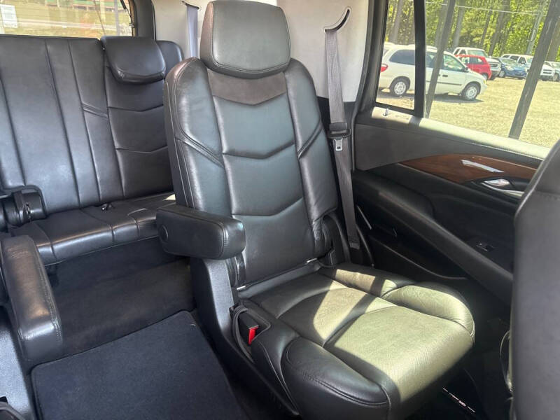 2017 Cadillac Escalade Luxury