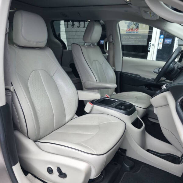 2018 Chrysler Pacifica Hybrid Limited