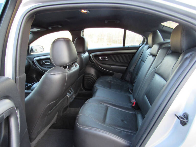 2015 Ford Taurus SEL