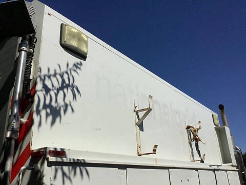 2010 Freightliner M2 106