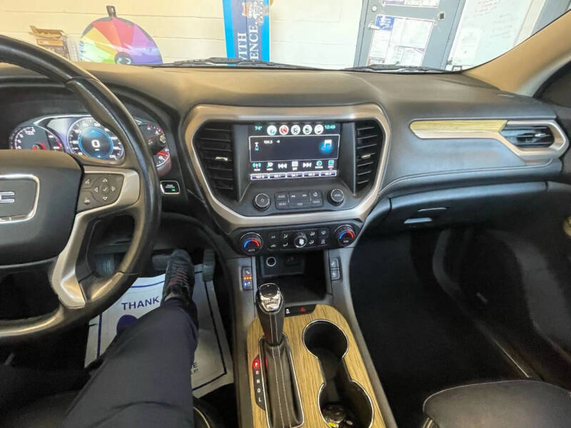 2019 GMC Acadia Denali