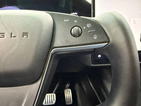 2023 Tesla Model X Standard Range