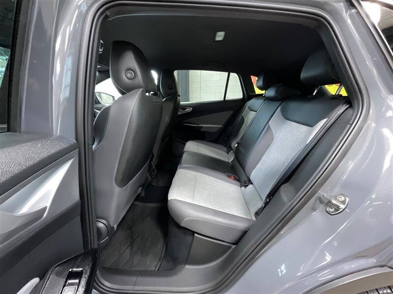 2023 Volkswagen ID.4 Pro