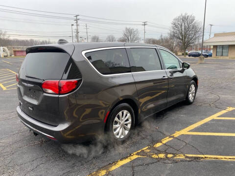 2019 Chrysler Pacifica Touring Plus