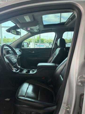 2020 GMC Acadia SLT