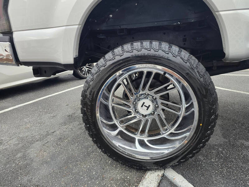 2017 Ford F-350 Super Duty Lariat